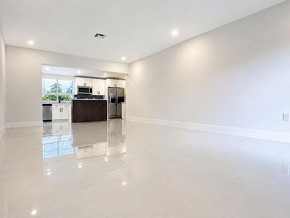 3rd image of 345 Pinehurst Rd