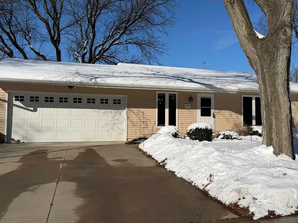 2622 McKenna Blvd, Madison, WI 53711