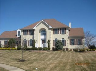 19 Byrne Ct, Monroe Township, NJ 08831