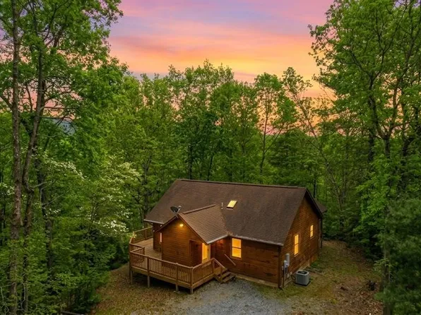 124 Bradford Dr, Marble, NC 28905