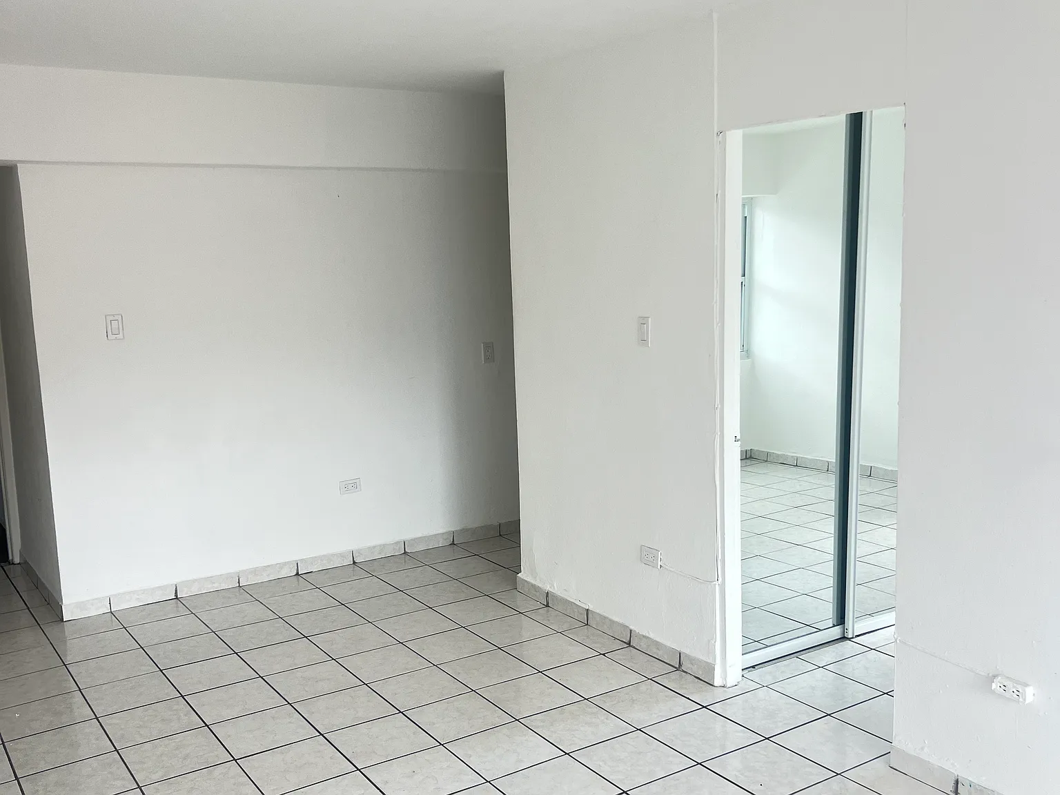 1 bed, 500 sqft, $1,200 — Photo 4