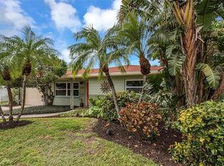 2221 59th St S, Gulfport, FL 33707