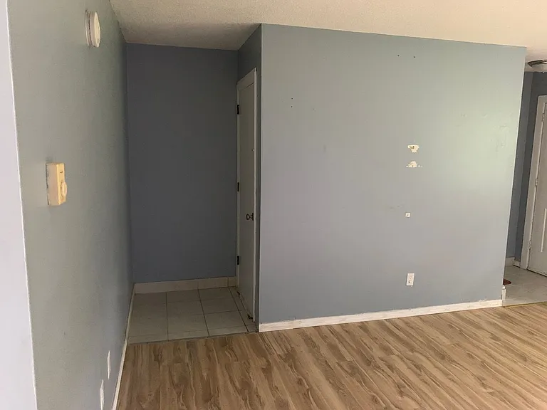 844 Exeter Rd — Photo 6