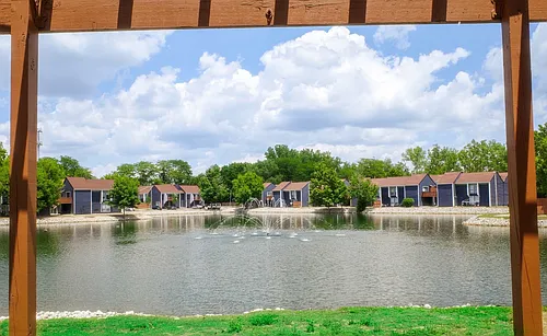 Lakeshore Cove Photo 1