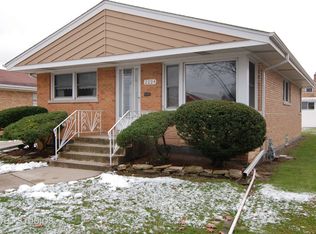 2224 Erika Dr, Broadview, IL 60155