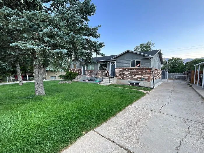1124 Vitt Dr — Photo 20