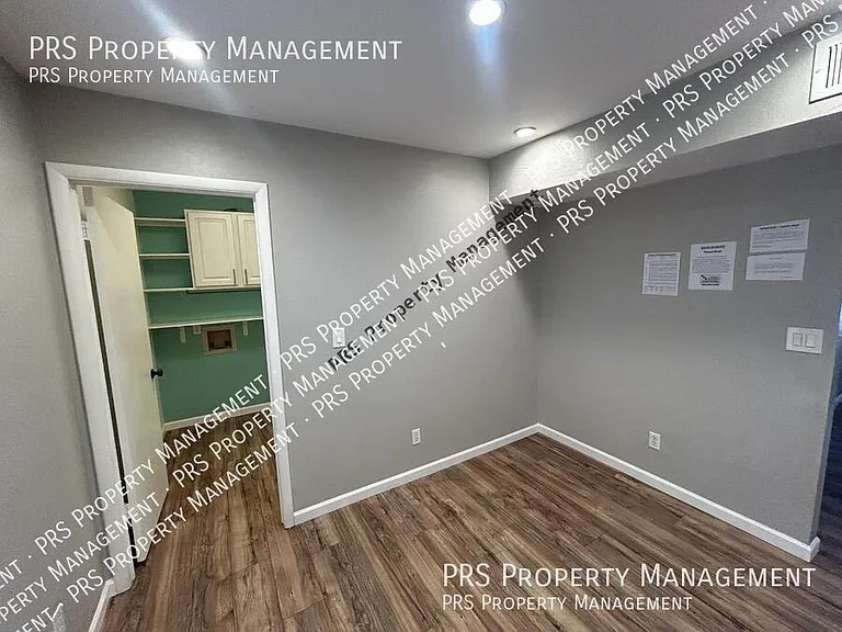 2207 W Monroe St — Photo 16