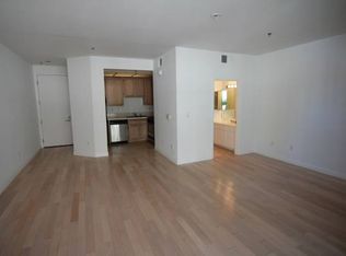 8811 5/8 Burton Way #216, Los Angeles, CA 90048