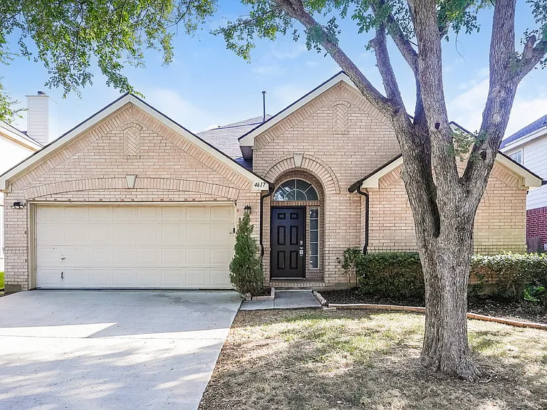 4617 Seneca Dr — Photo 1