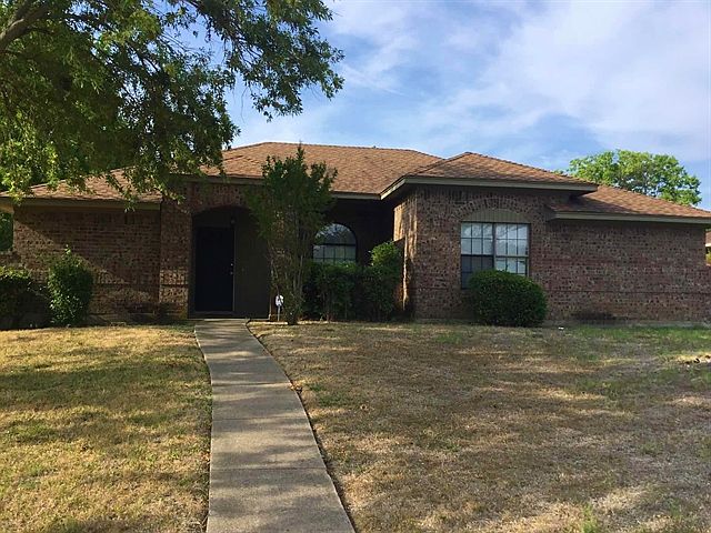 1st image of 945 Worthington Dr