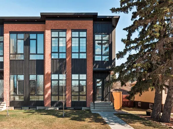 2034 W 29th St SW, Calgary, AB T3E 2K9