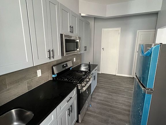 3rd image of 739 E 237th St Floor 2
