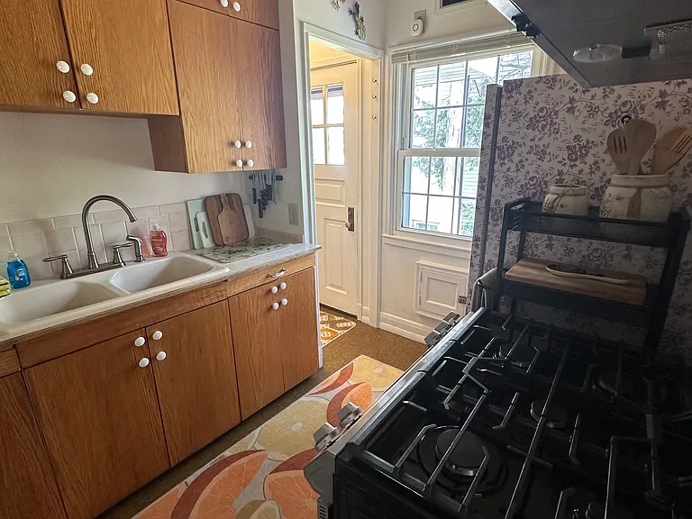 514 W Lakeside St — Photo 13