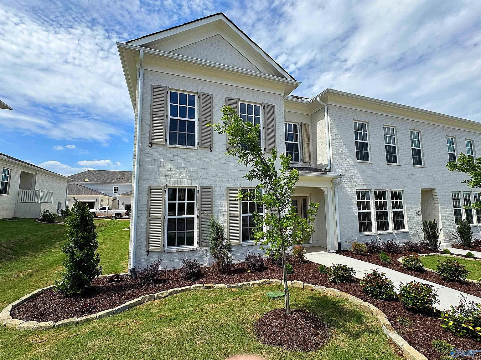 3 bed, 2.5 bath, 1830 sqft, $2,495 — Photo 3