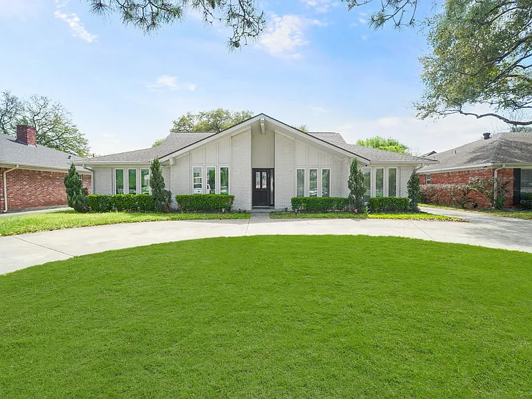 6215 S Braeswood Blvd — Photo 2
