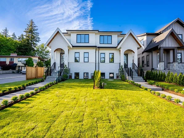 13711 16th Ave #102, Surrey, BC V4A 1P6