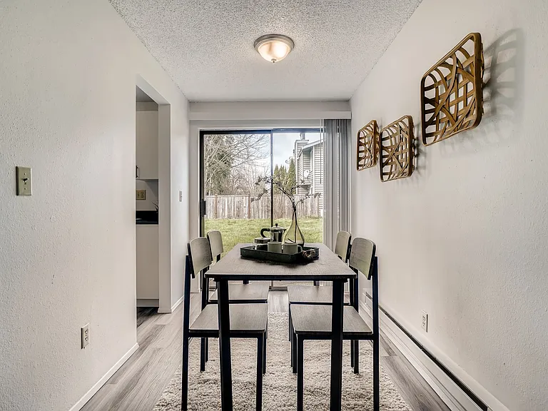 2713 K St NE #B — Photo 11
