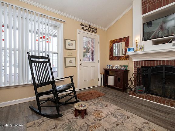 4th image of 4804 Greenvale Cir