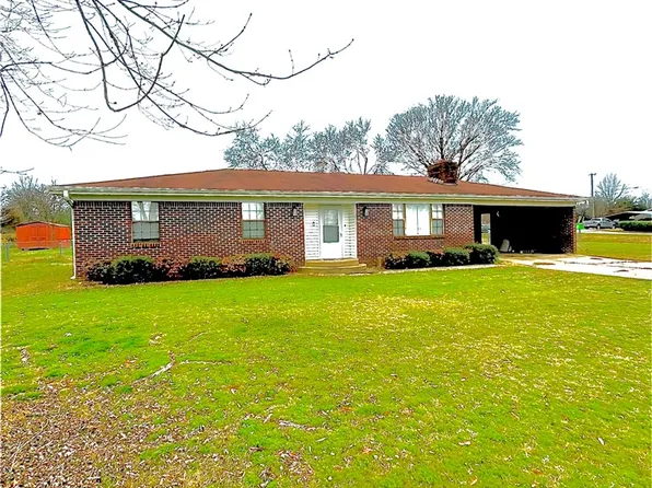 1 Lakeview Cir, Clarksville, AR 72830