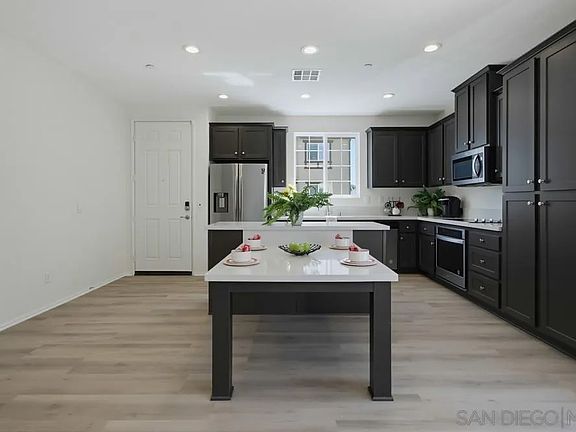5th image of 5444 Starlight Pl