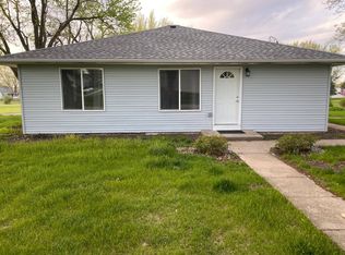 425 W 1st St, Odebolt, IA 51458