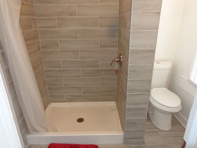 2318 Lansing Ave — Photo 8