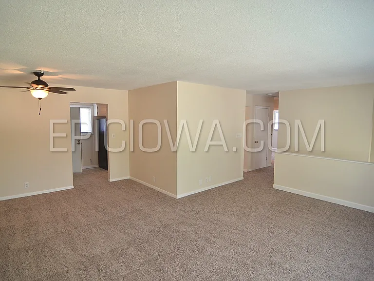 143 Sunrise Dr NW — Photo 4