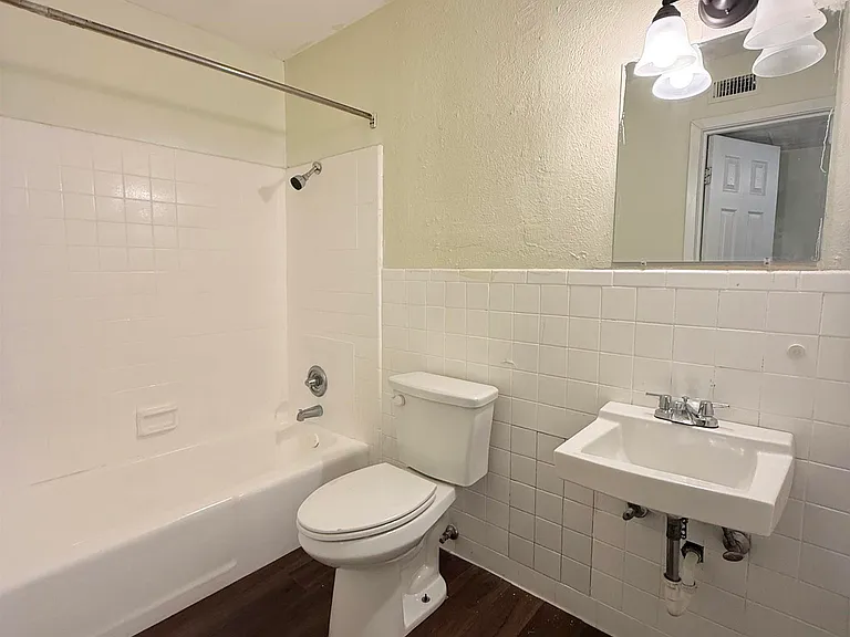 2316 Buchanan St — Photo 6