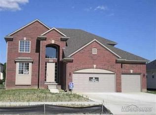 50550 Bredenbury Dr, Macomb, MI 48044