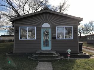2525 Logan Ave, Des Moines, IA 50317