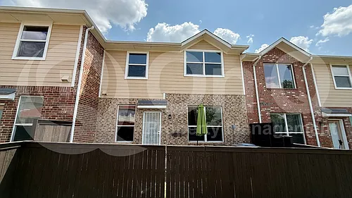 4651 Penelope Ln Photo 1