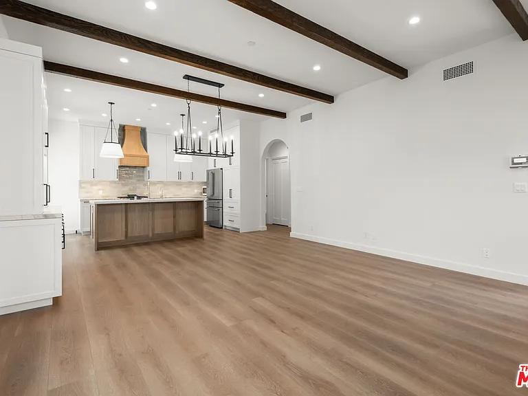 930 Lincoln Blvd #A — Photo 3