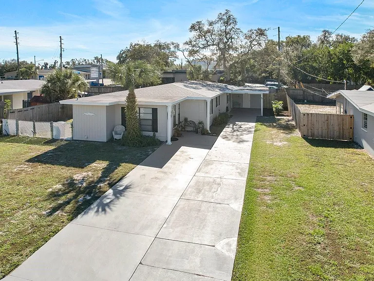 1253 Friar Tuck Ln #1253 — Photo 4