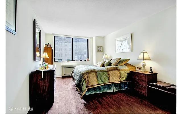 Sold by Douglas Elliman | media 8