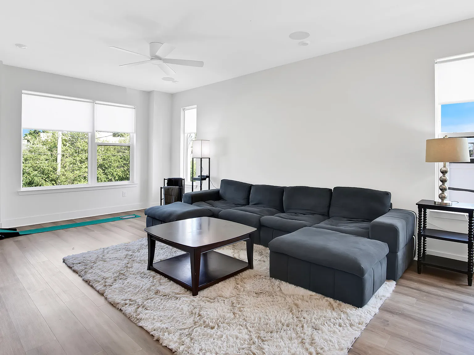 3 bed, 3.5 bath, 2314 sqft, $5,000 — Photo 4