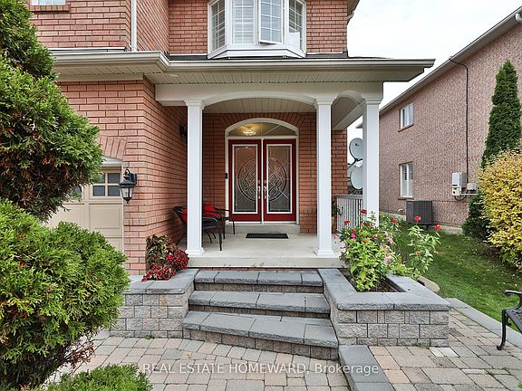3rd image of 174 Tormina Blvd