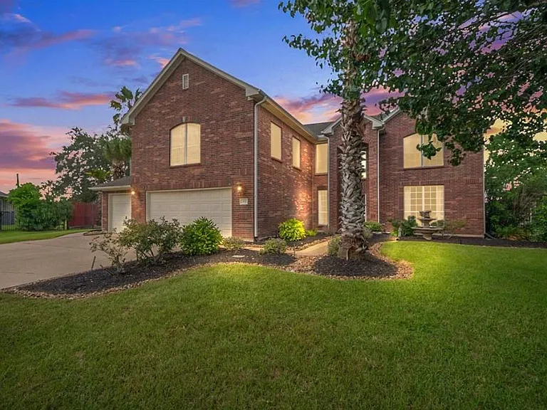303 N Elder Grove Dr — Photo 3