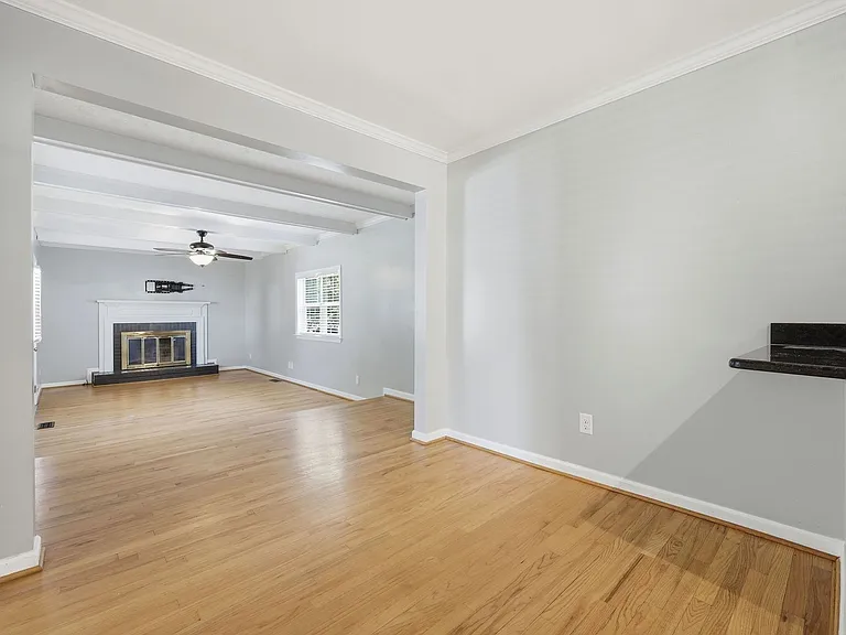 301 N 9th St — Photo 3