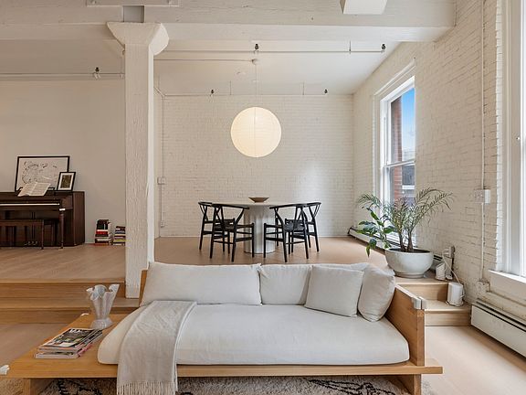 5th image of 134 Beach St #3B
