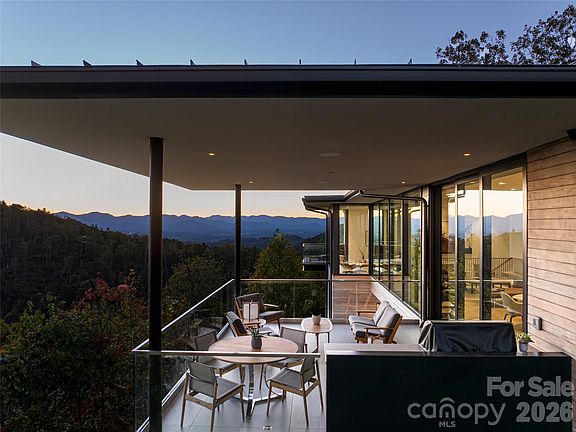 3rd image of 353 Retreat Ridge Way
