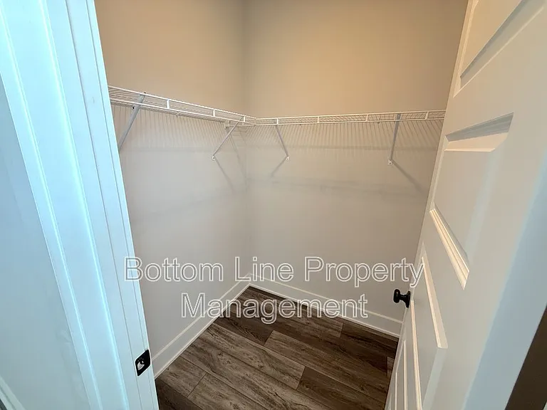 607 W Tremont Ave — Photo 25