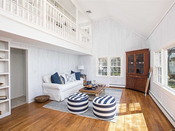 4th image of 1501 Peconic Bay Blvd