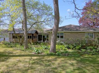 60562 Klett Dr, Decatur, MI 49045