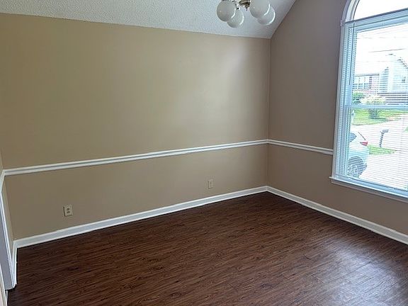 5th image of 1241 Archwood Dr
