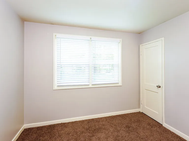 700 Robison Dr — Photo 13