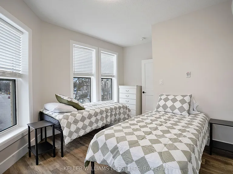 537 Talbot St #5 — Photo 19