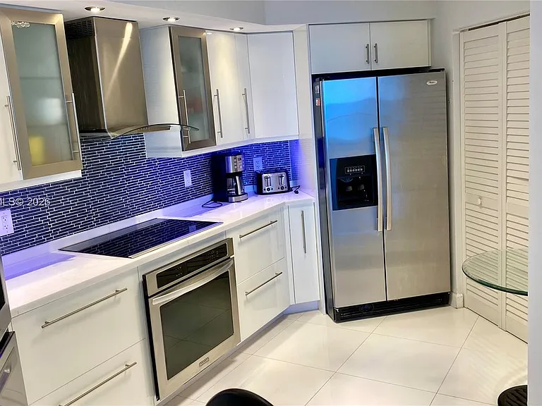 16699 Collins Ave #1602 — Photo 7