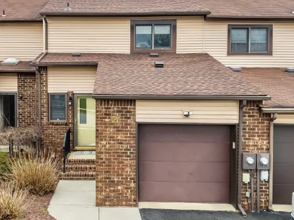 37 Chelsea Cir, Raritan Twp., NJ 08822