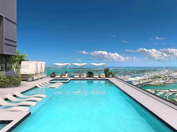 121 NE 5th St, Miami, FL