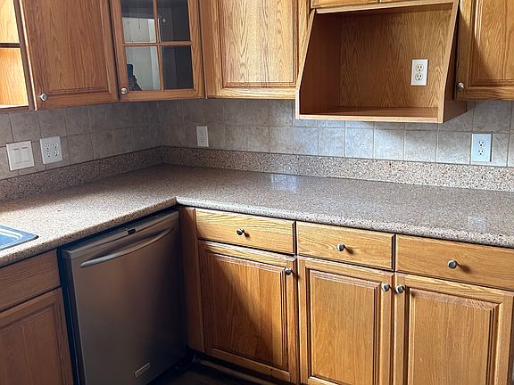 5th image of 2915 Roosevelt Dr